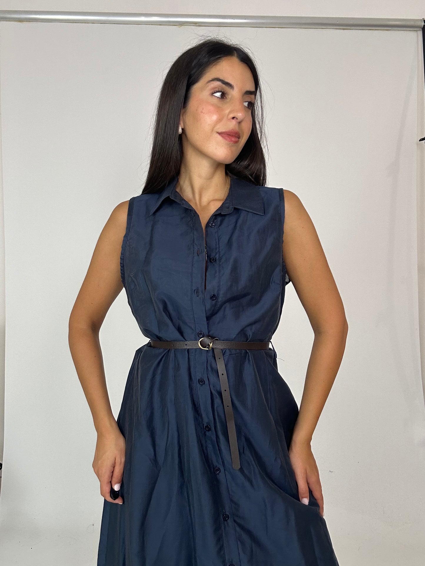 Abito blu leggero con cinturino
