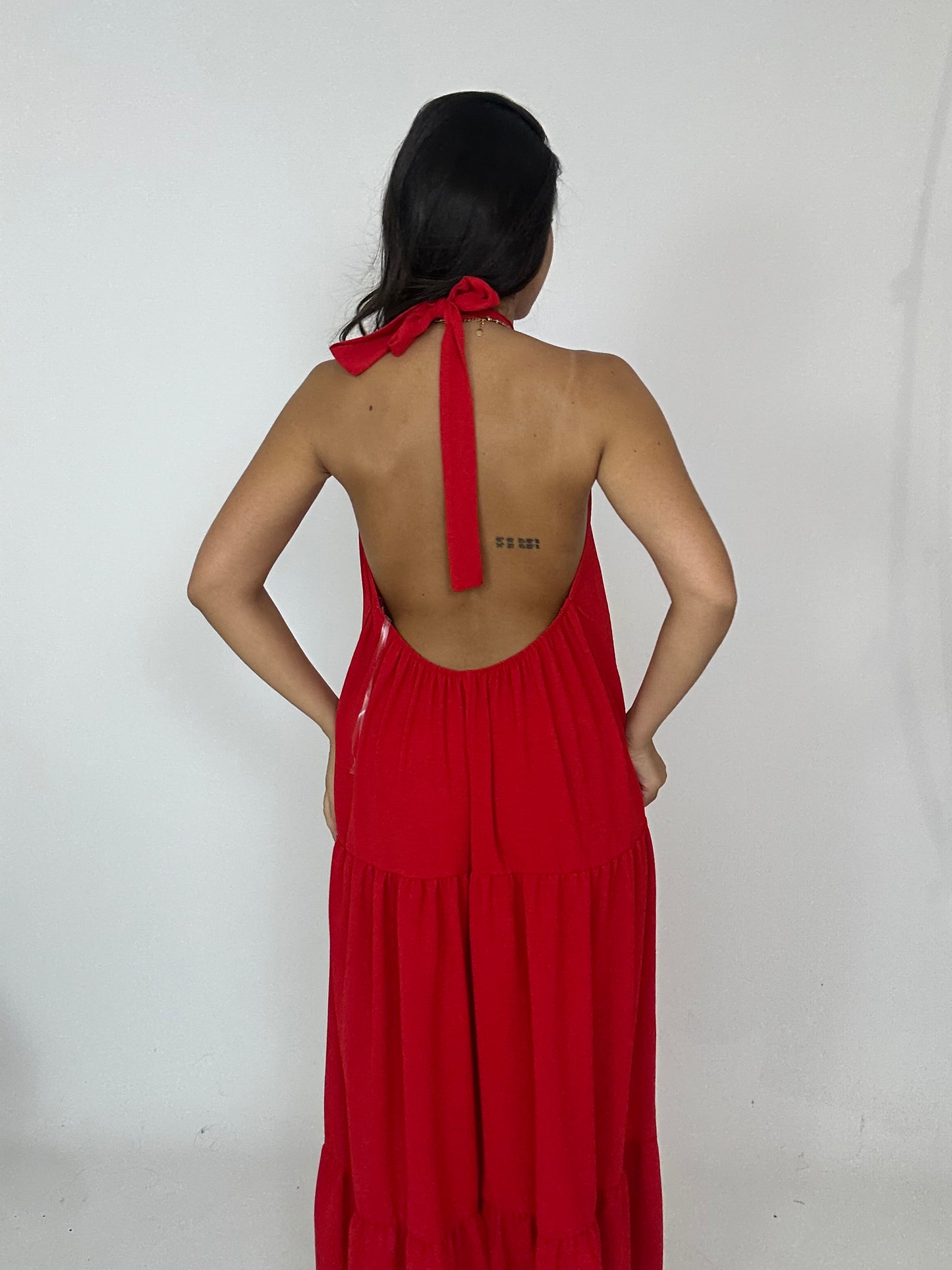 Abito rosso scollato