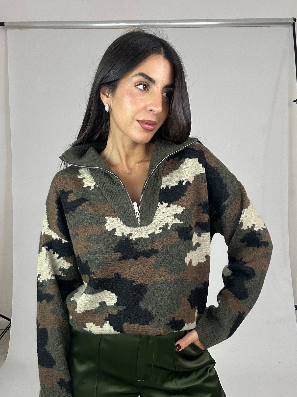 Pul con stampa militare