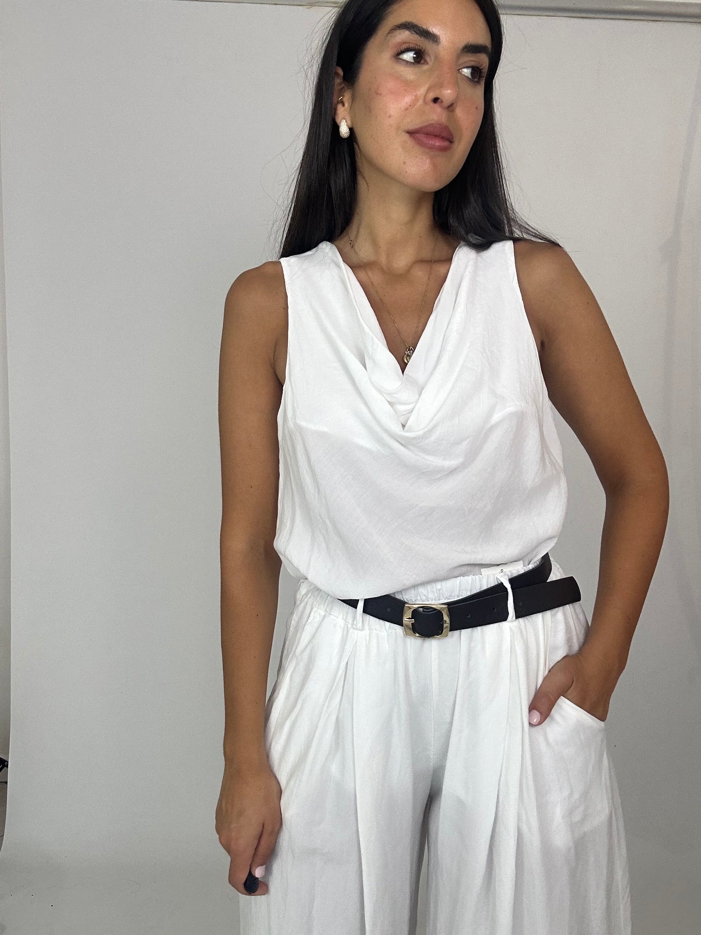 Completo leggero bianco con cintura