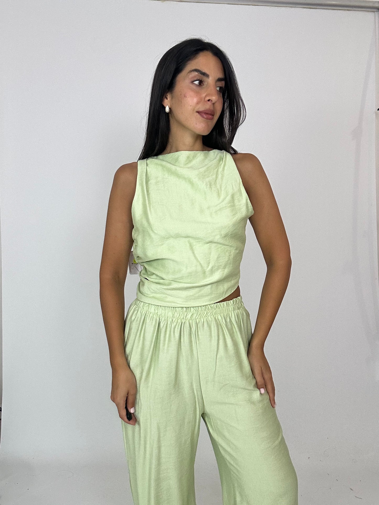 Coordinato menta scollato dietro