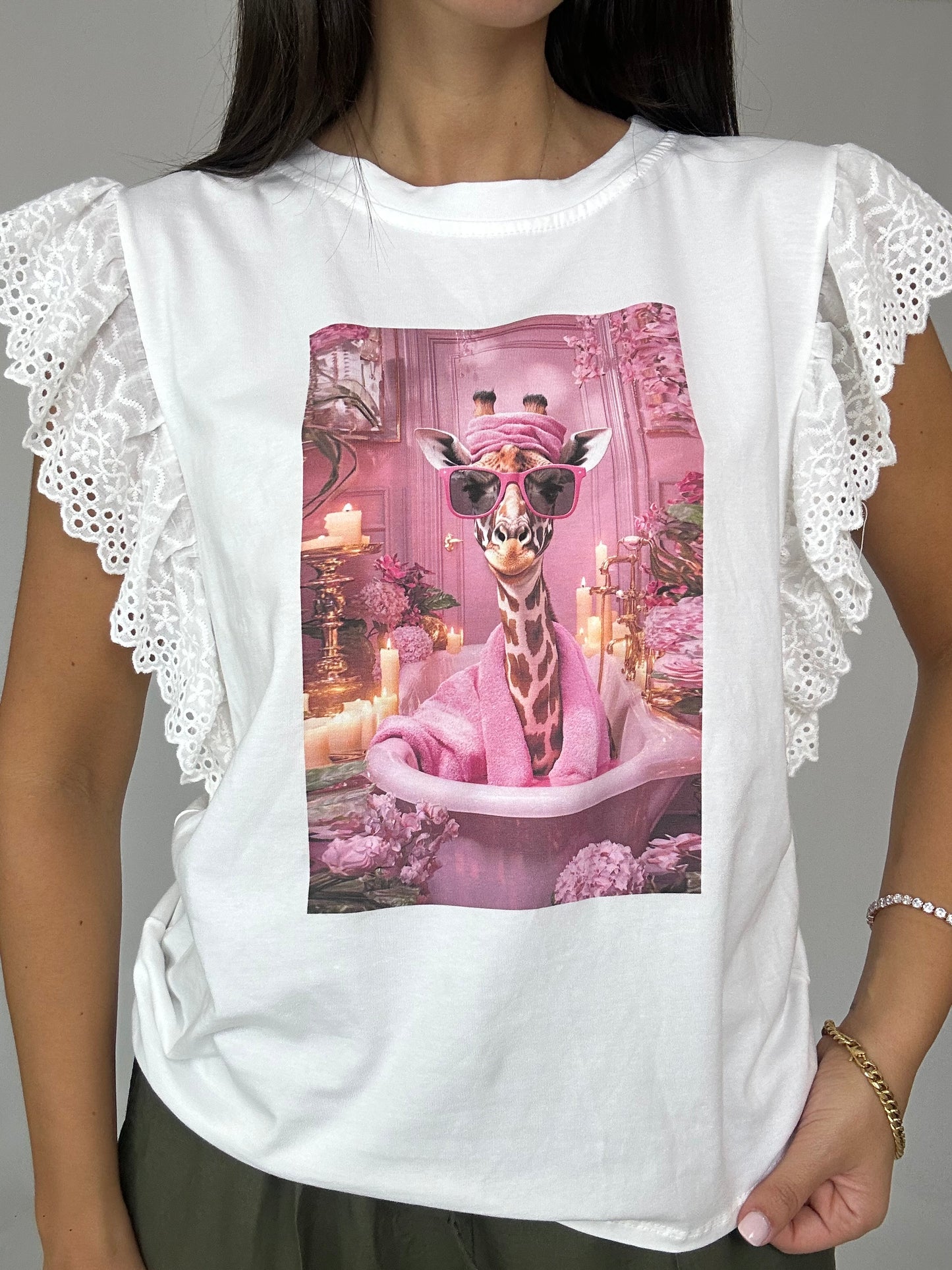 T-shirt bianca con stampa giraffa