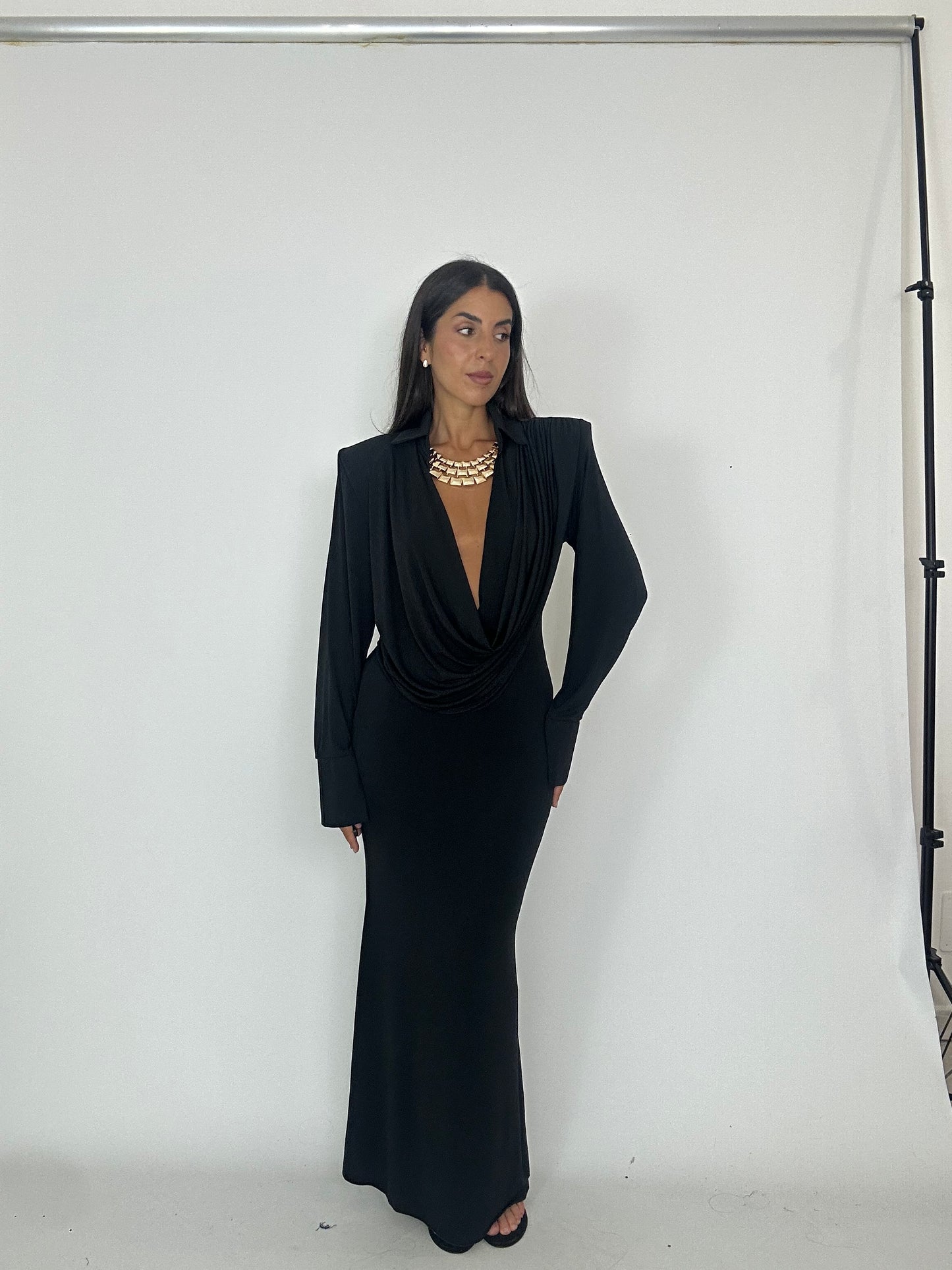 Vestito nero scollo morbido