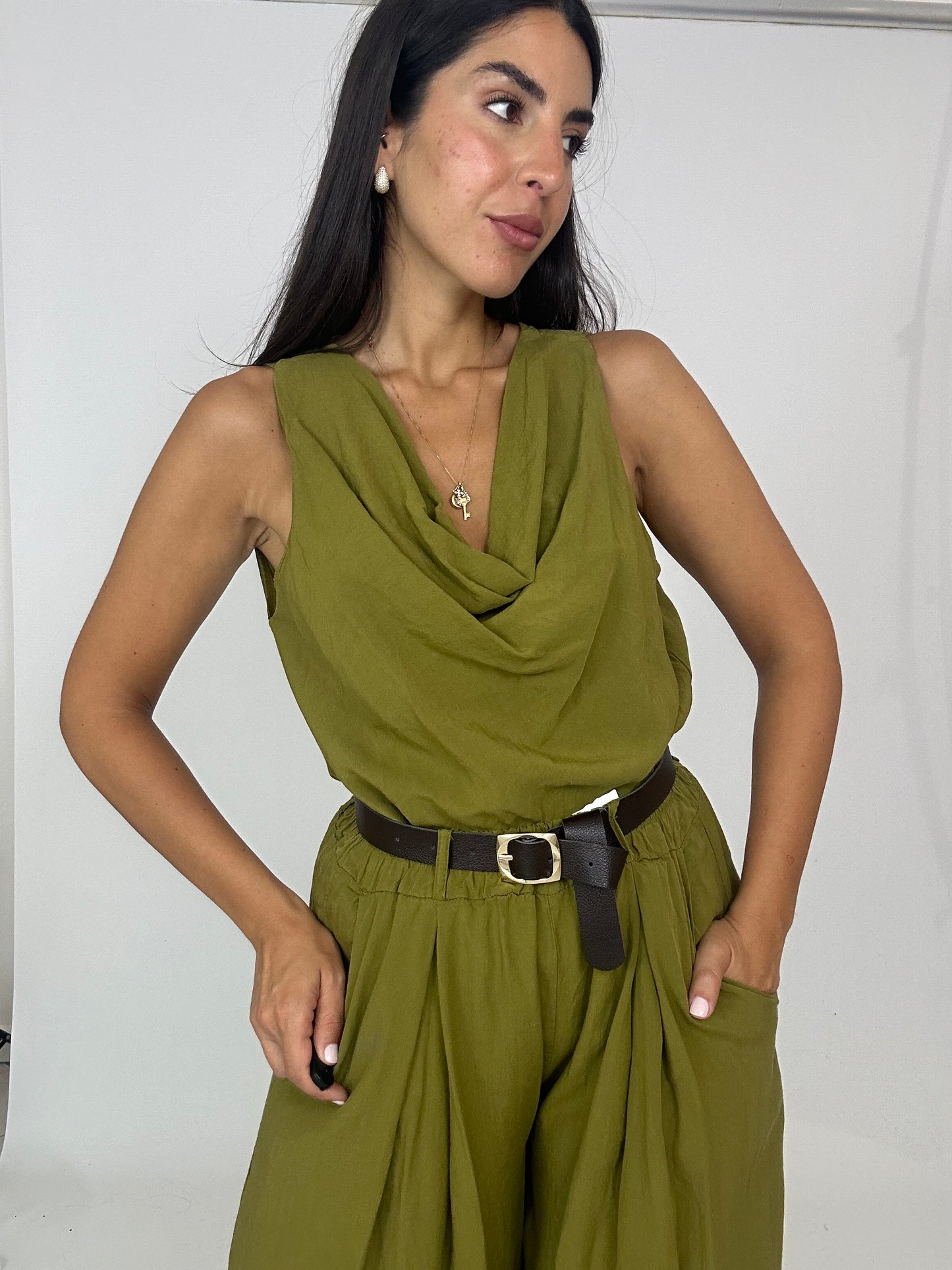 Completo leggero verde oliva