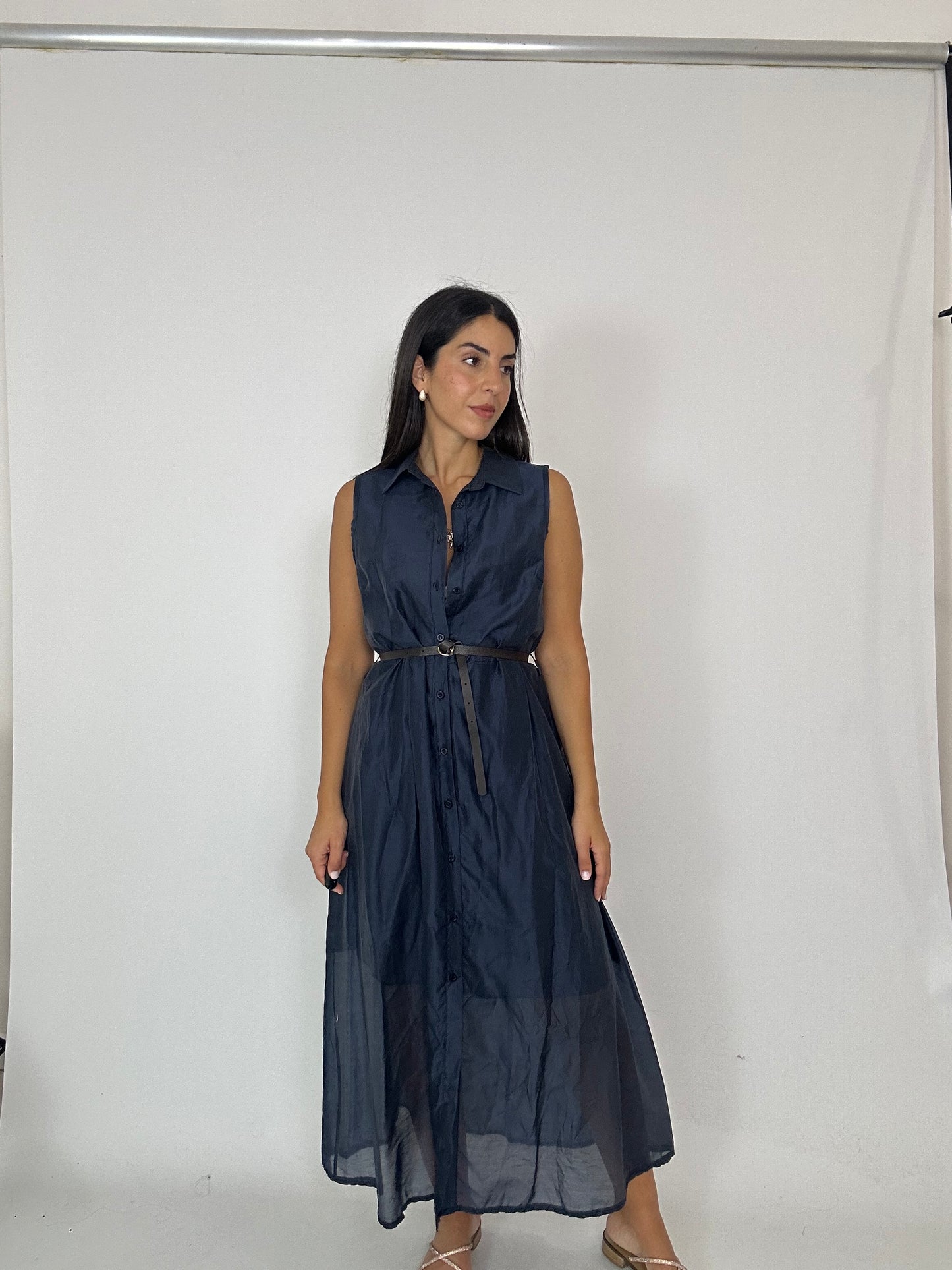 Abito blu leggero con cinturino