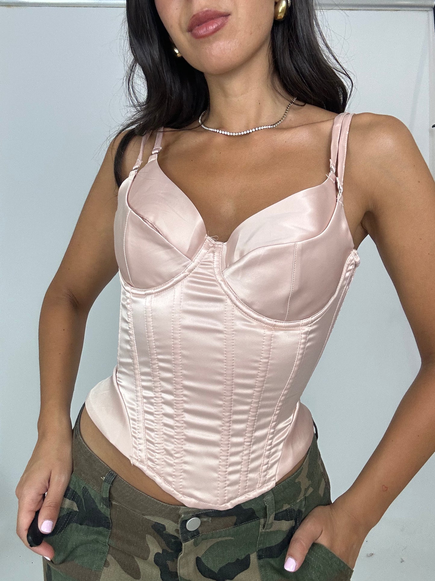 Corsetto con coppa nude