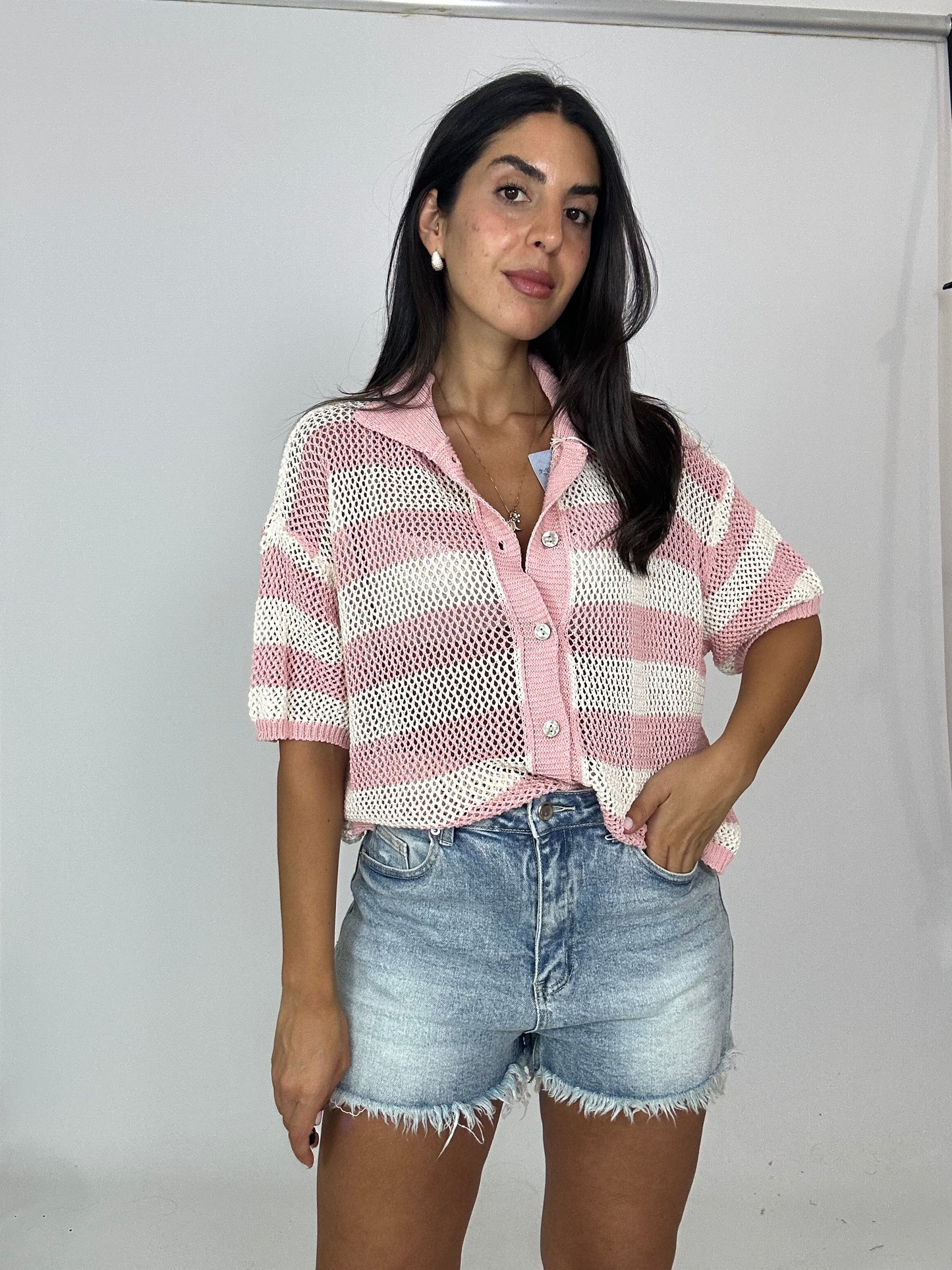 Maglia in filo con bottoni