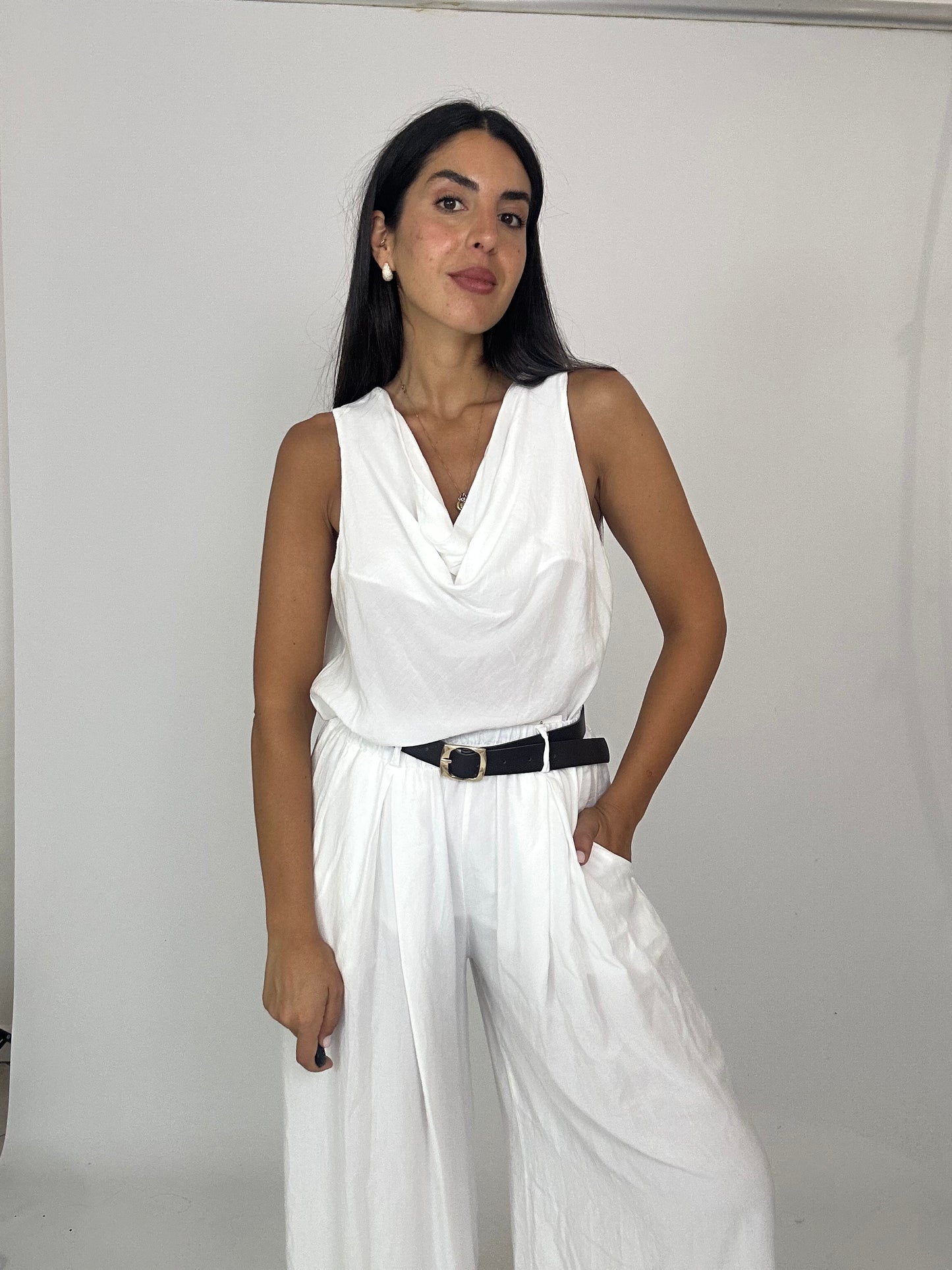 Completo leggero bianco con cintura