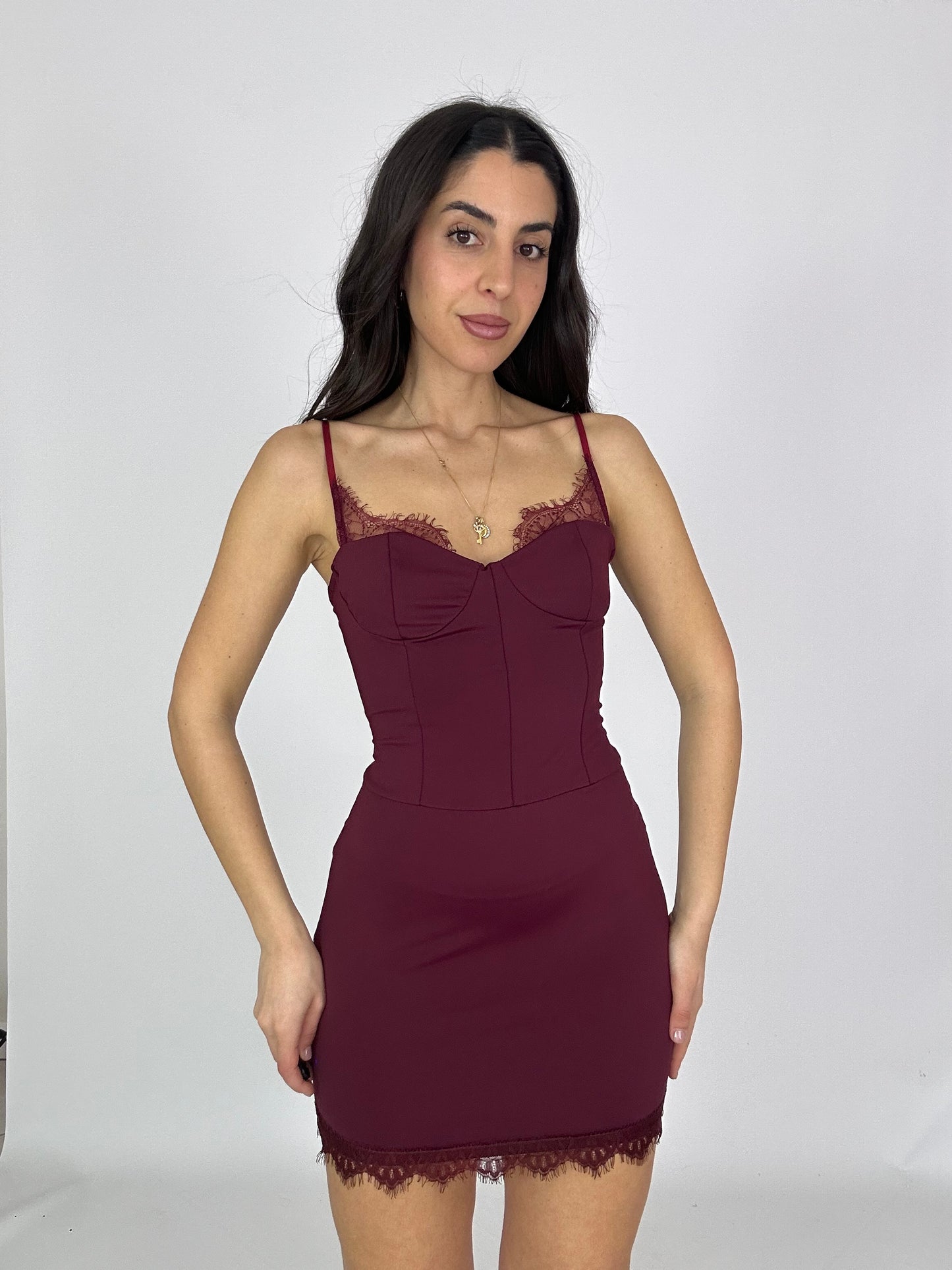 Mini dress con pizzo