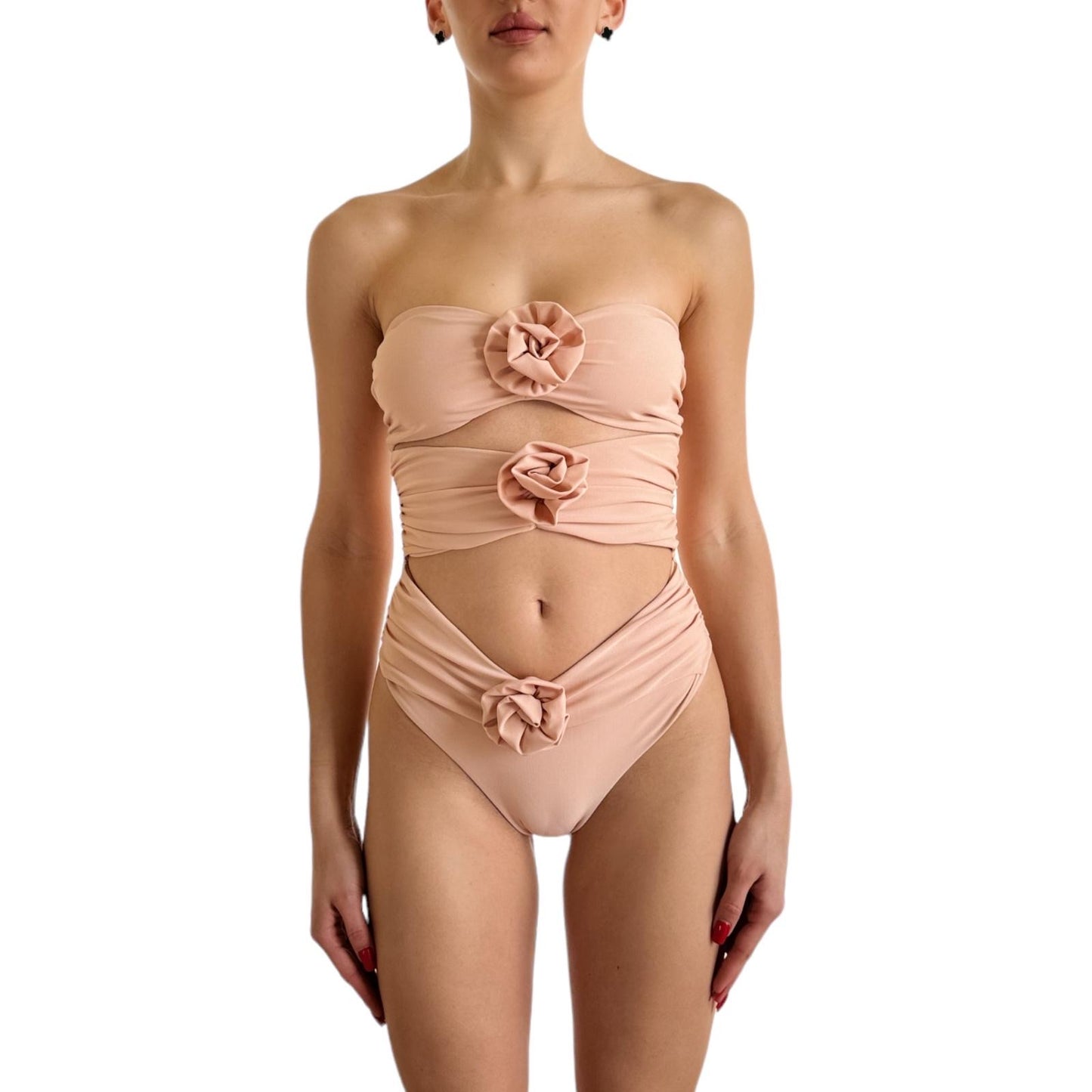 Intero con tre rose nude