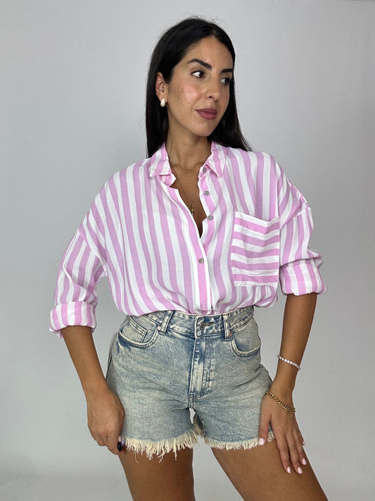 Camicia rosa e bianca