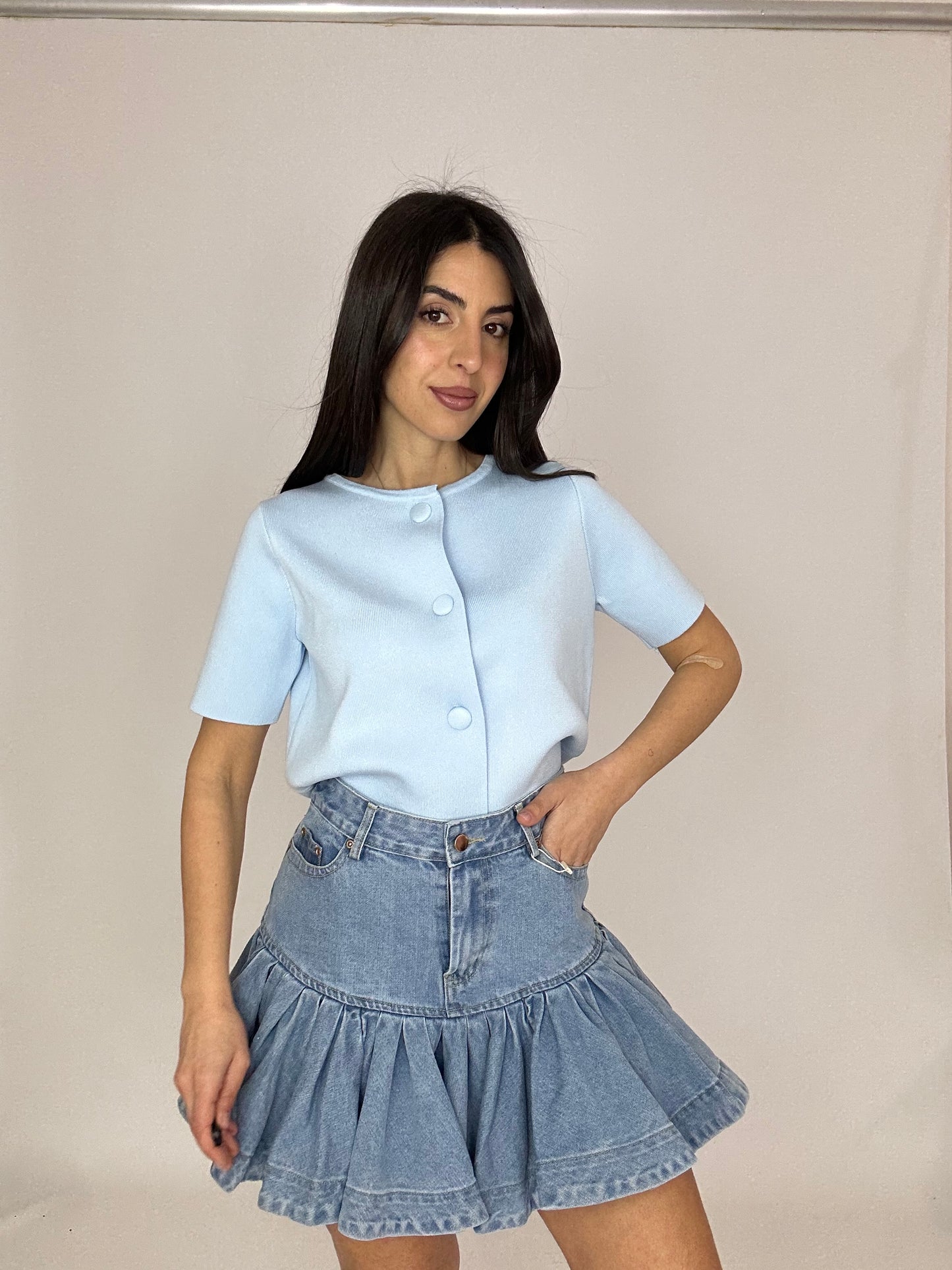 Gonna con balza in denim