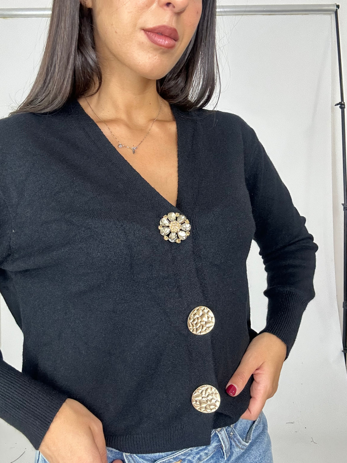 Cardigan con bottoni gioiello nero