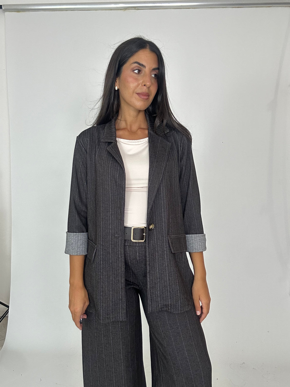 Tailleur gessato marrone