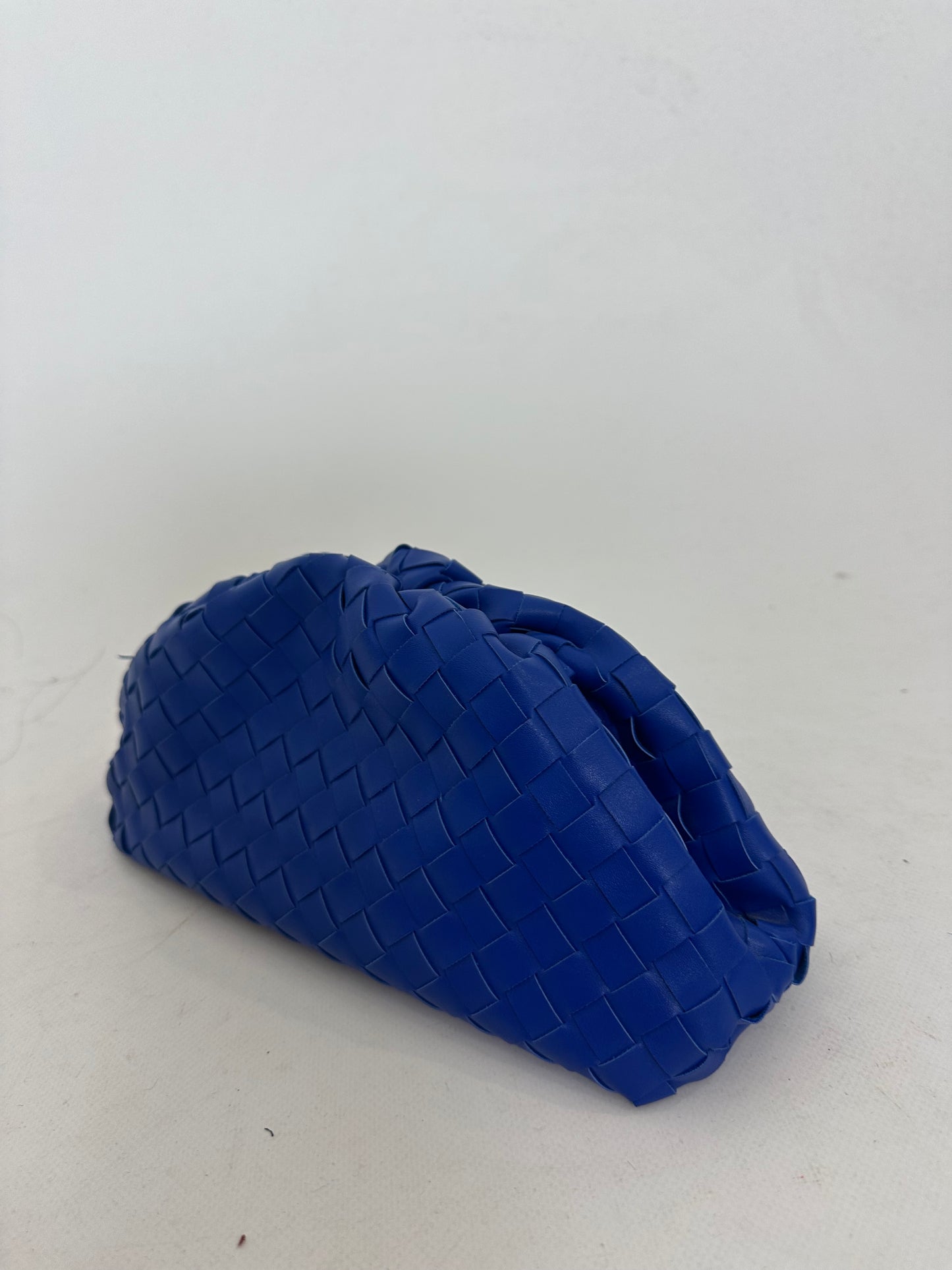 Borsa blu con tracolla