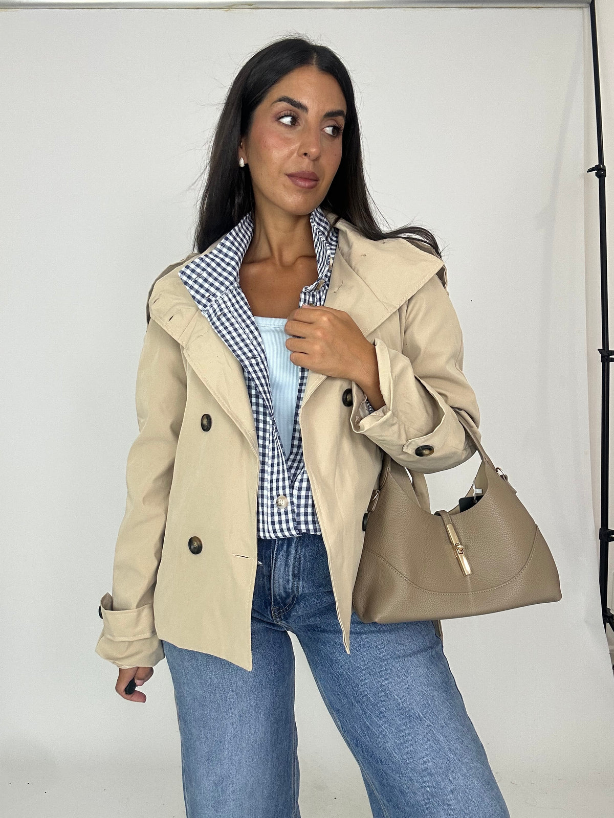 Trench crop con cinturino