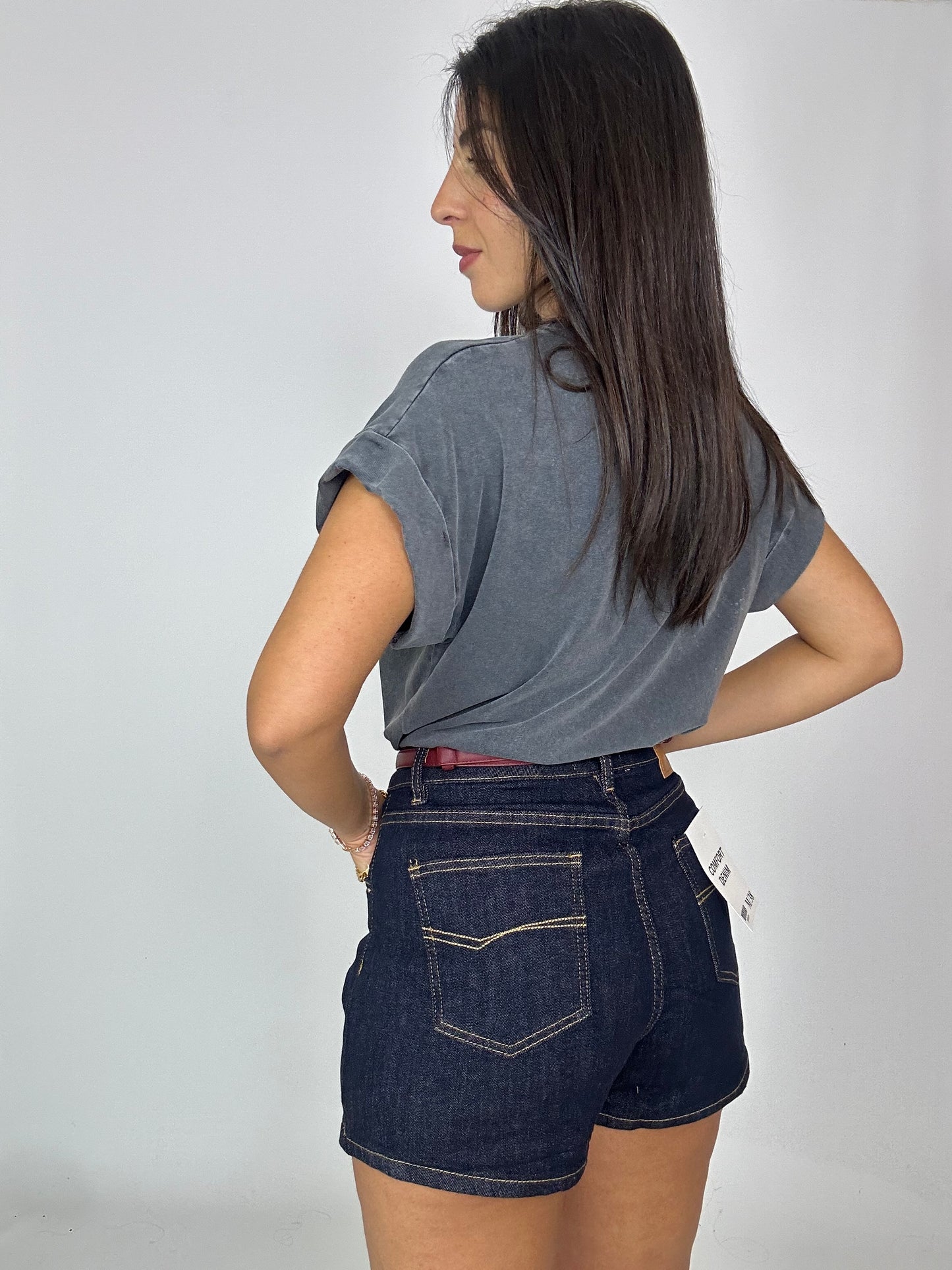 Denim corto scuro
