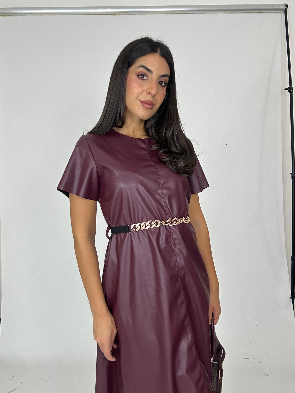 Abito midi in eco pelle vinaccio