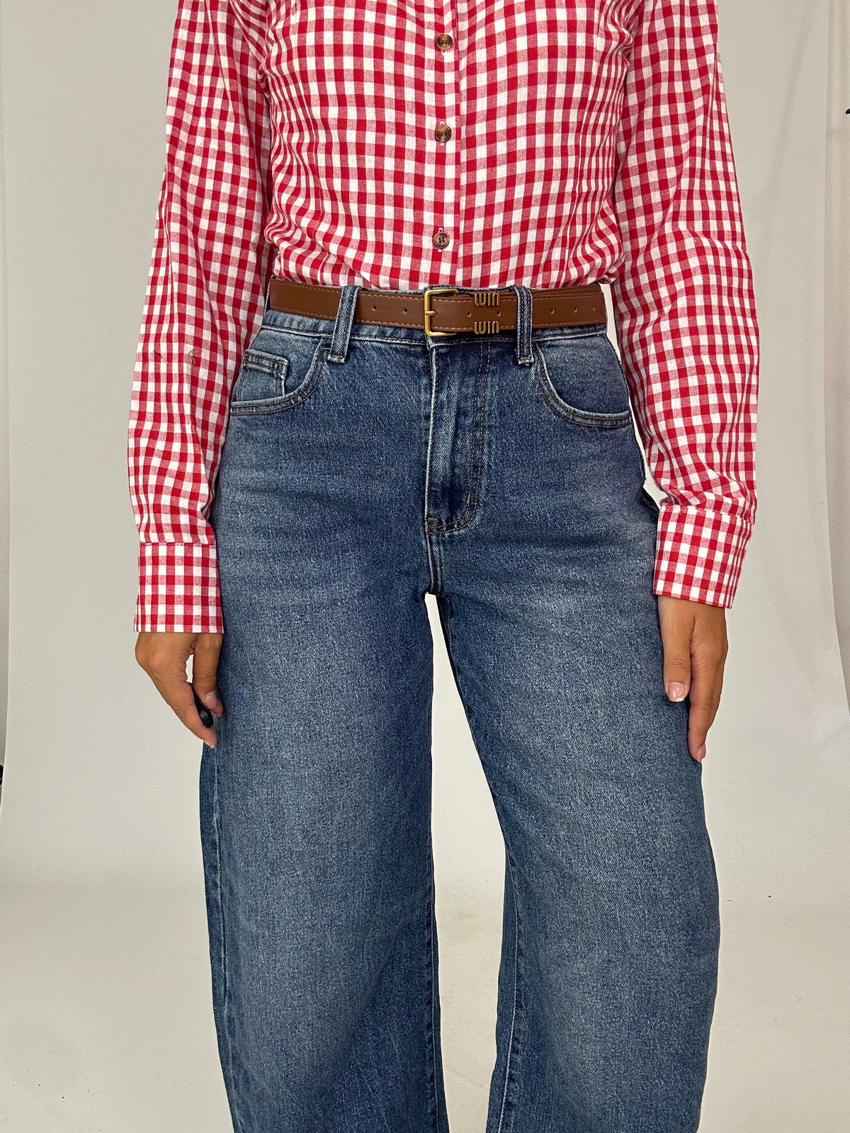 Denim con cinturino marrone