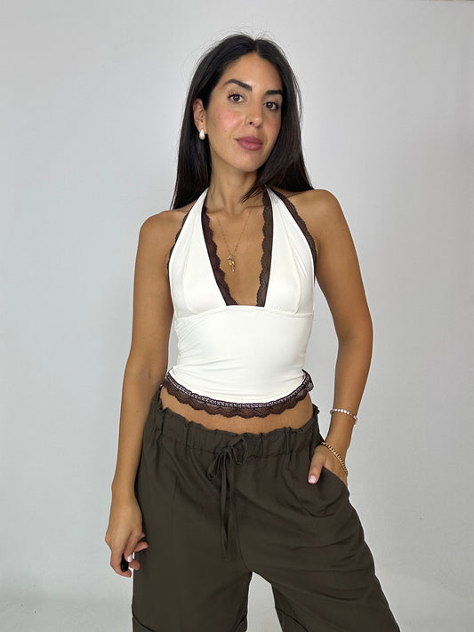 Top scollato bianco bordo marrone