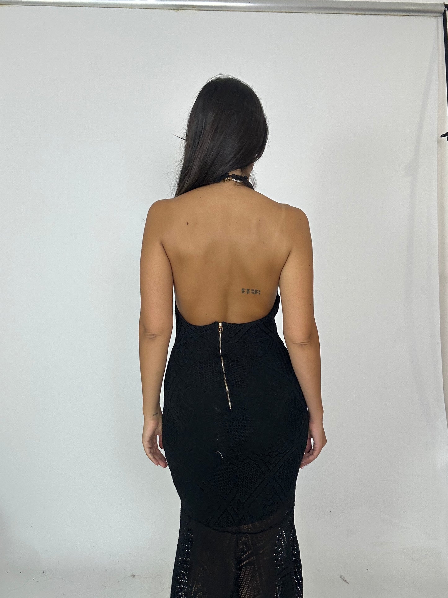 Abito nero con zip