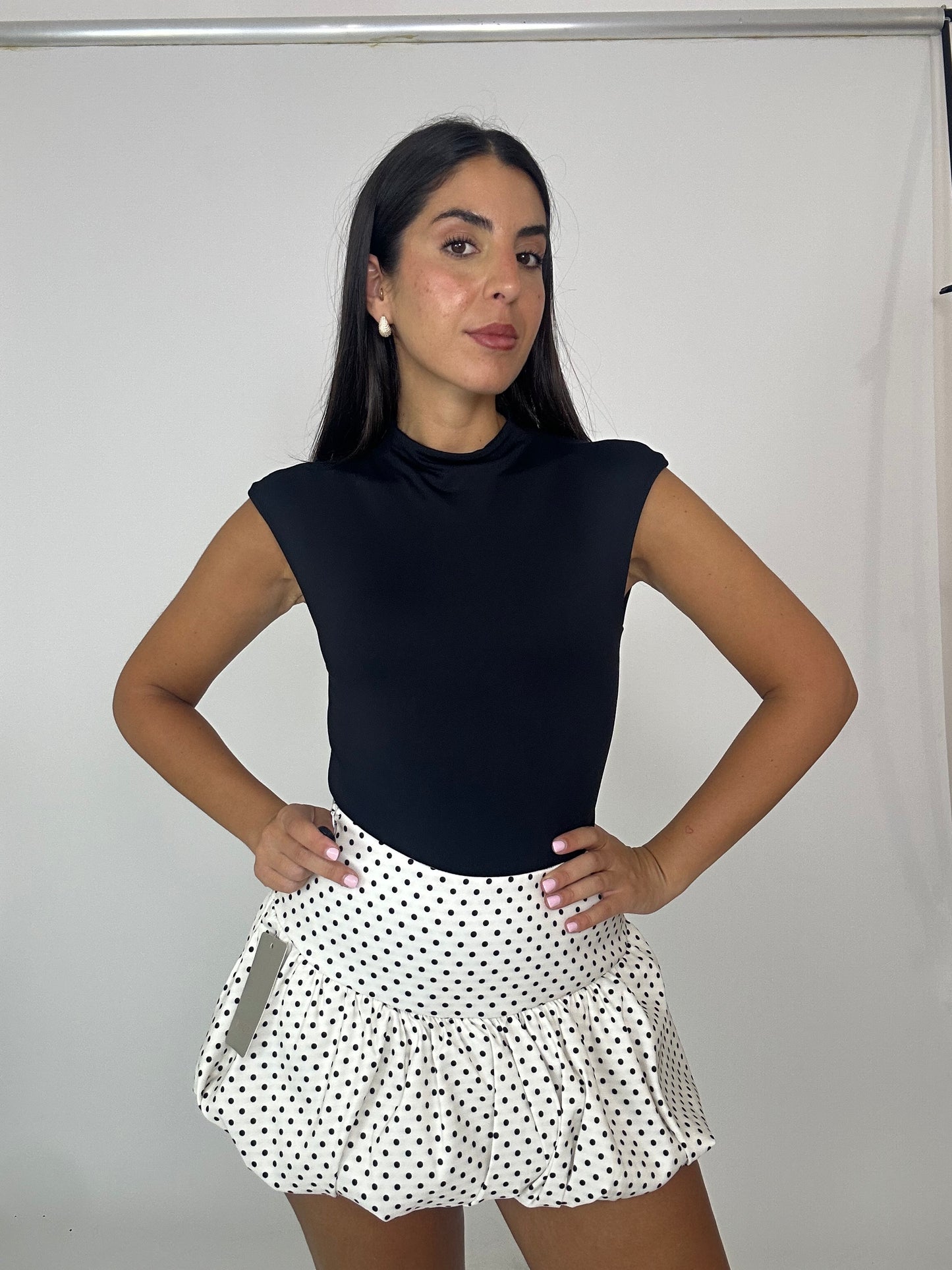 Body nero scollato sul retro