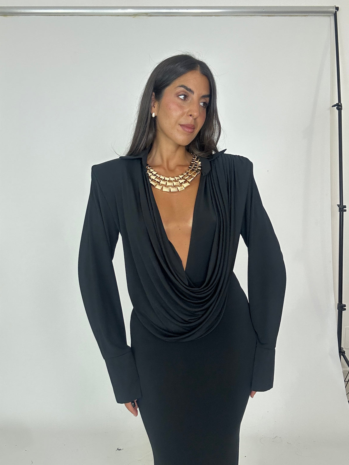 Vestito nero scollo morbido