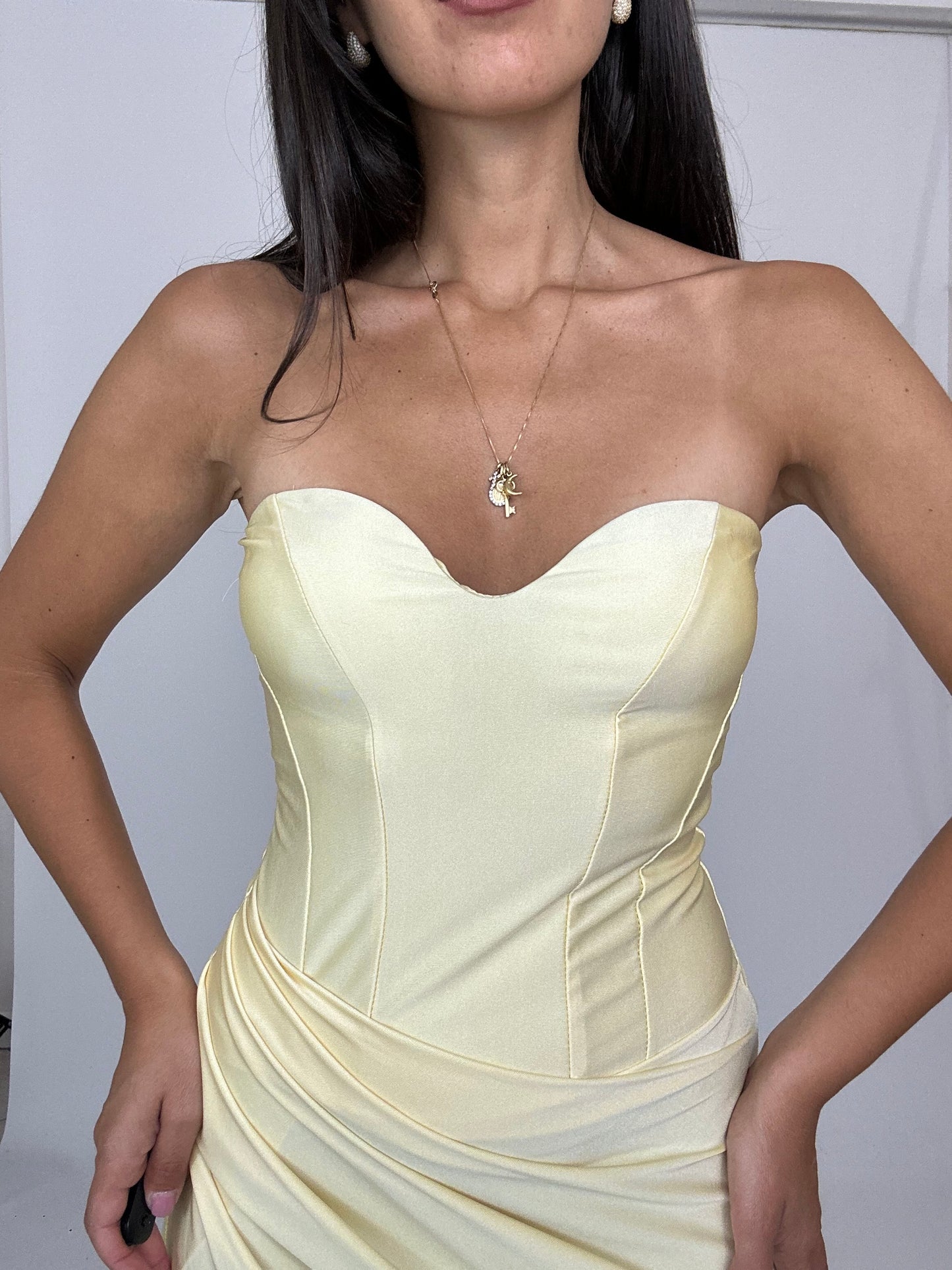 Abito elegante giallo