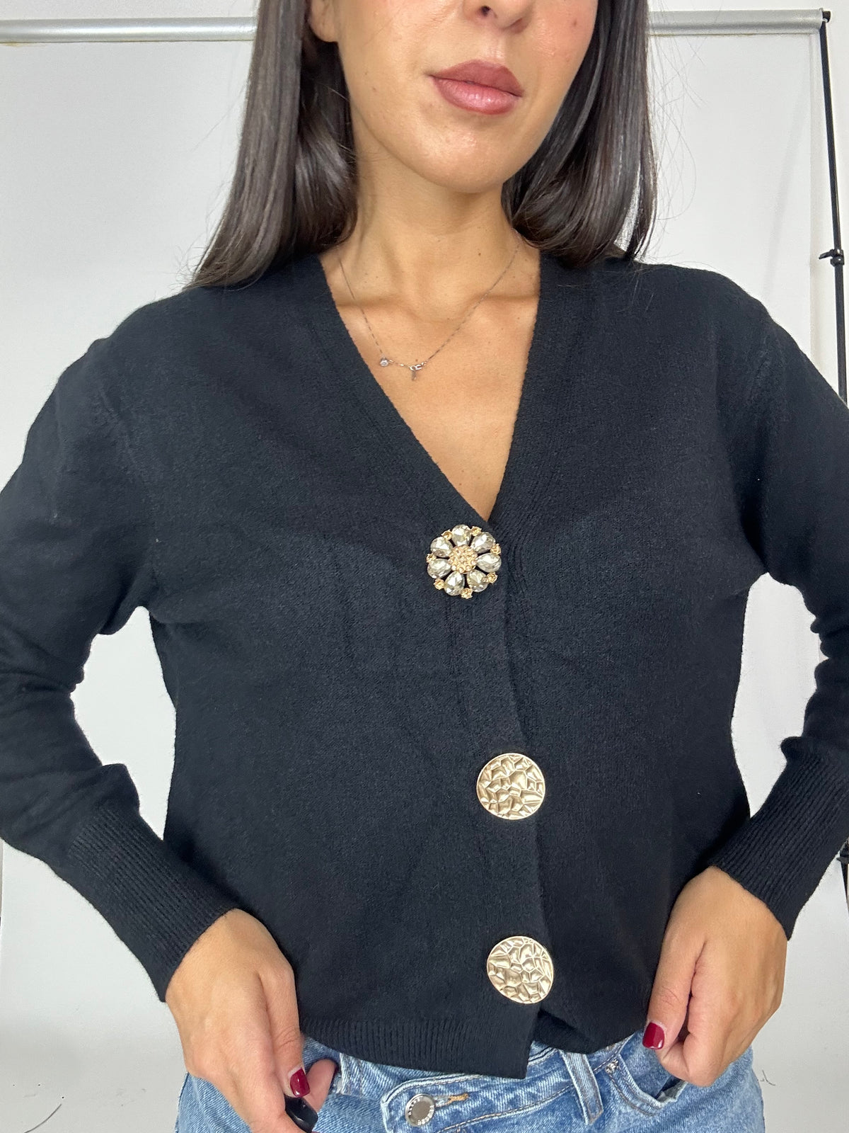 Cardigan con bottoni gioiello nero