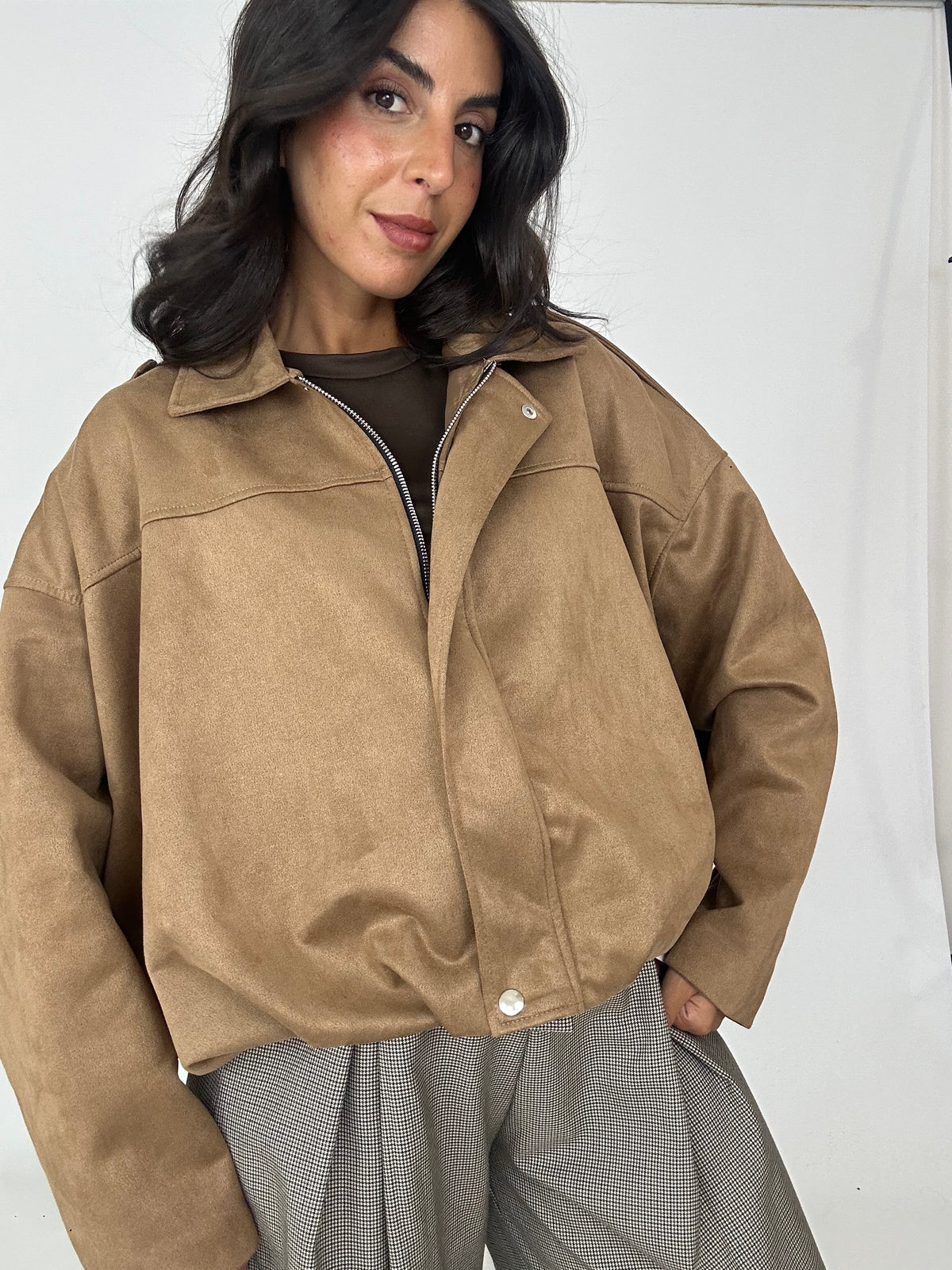 Bomber in suede cammello