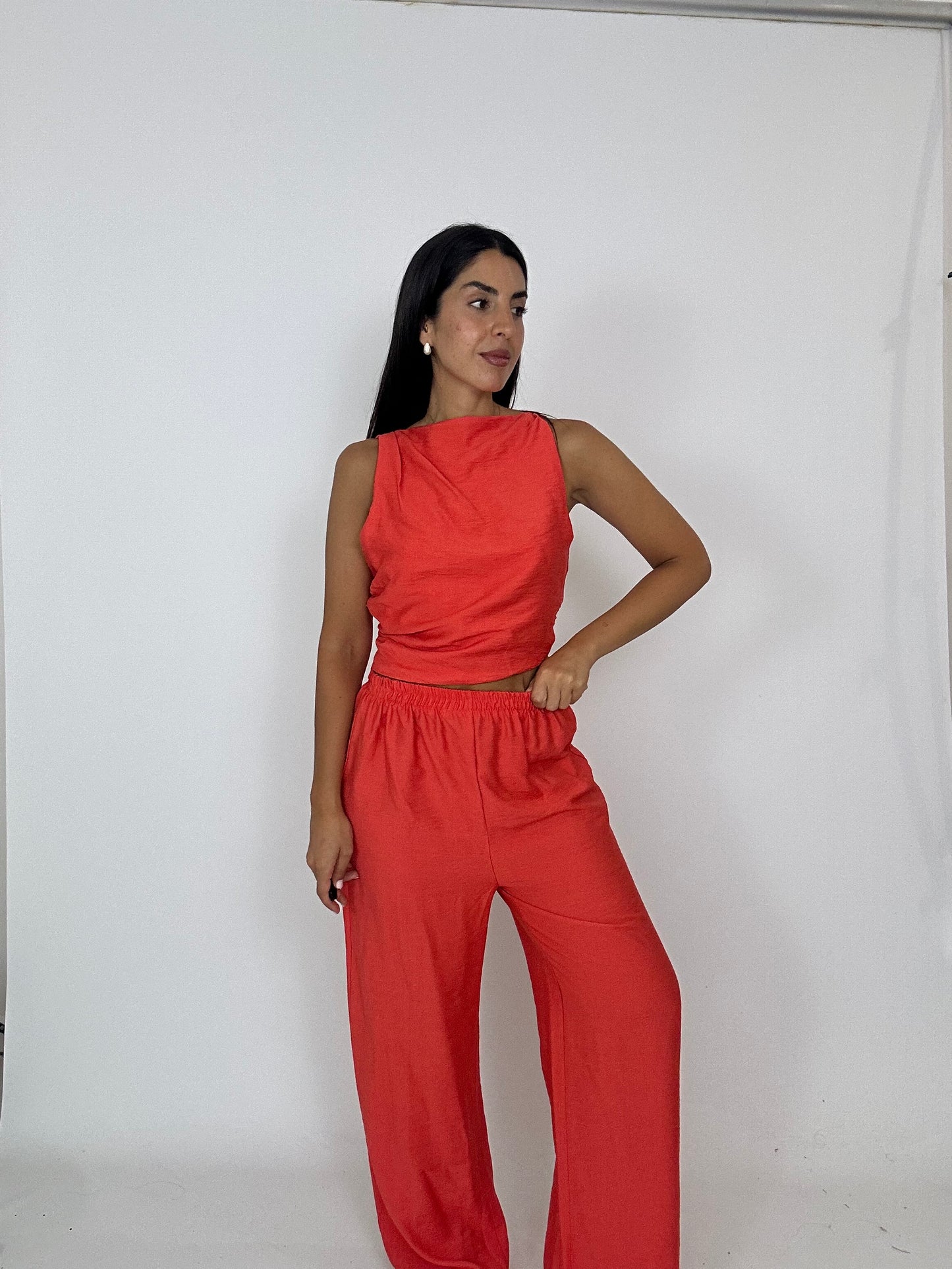 Coordinato scollato dietro arancio